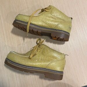 Lugz MSROEL Mens 11 Ostrich Embossed Leather Chukka Boots Yellow Tan Lug Sole